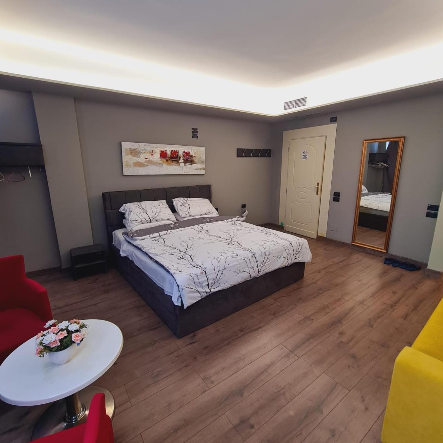 Driti Central Hotel Tiranë Luaran gambar